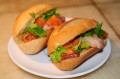 BÁNH MỲ VIỆT NAM - MỘT TRONG NHỮNG  MÓN ĂN ĐƯỜNG PHỐ NHẤT ĐỊNH PHẢI THỬ